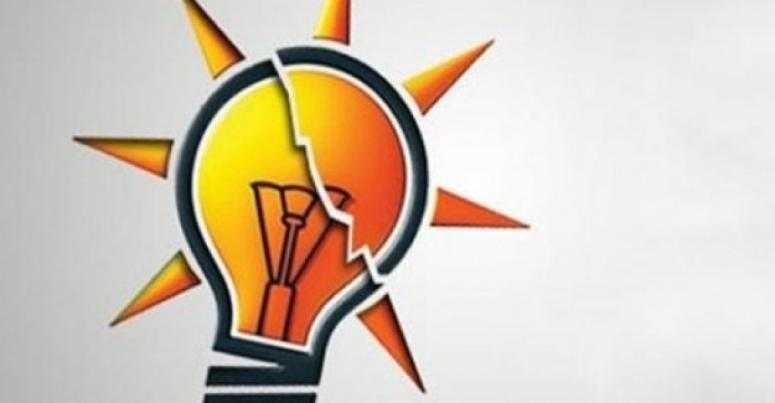 Yeni Akit, AK Partide üç eski bakanın istifa kararını duyurdu