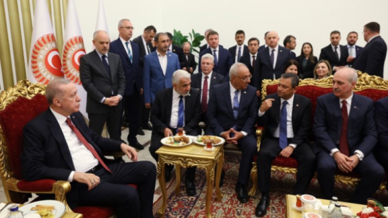 AK Parti'den açıklama: ''Erdoğan-Özel görüşmesinde...''